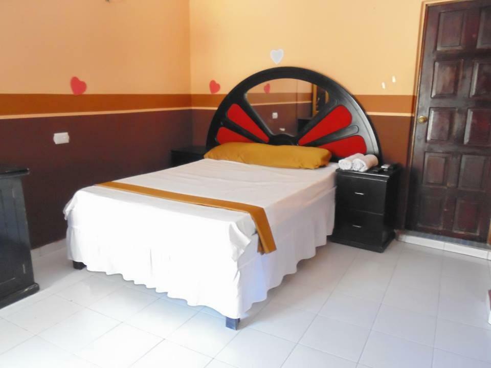 Hotel Leones Marinos Сан-Мигель Экстерьер фото