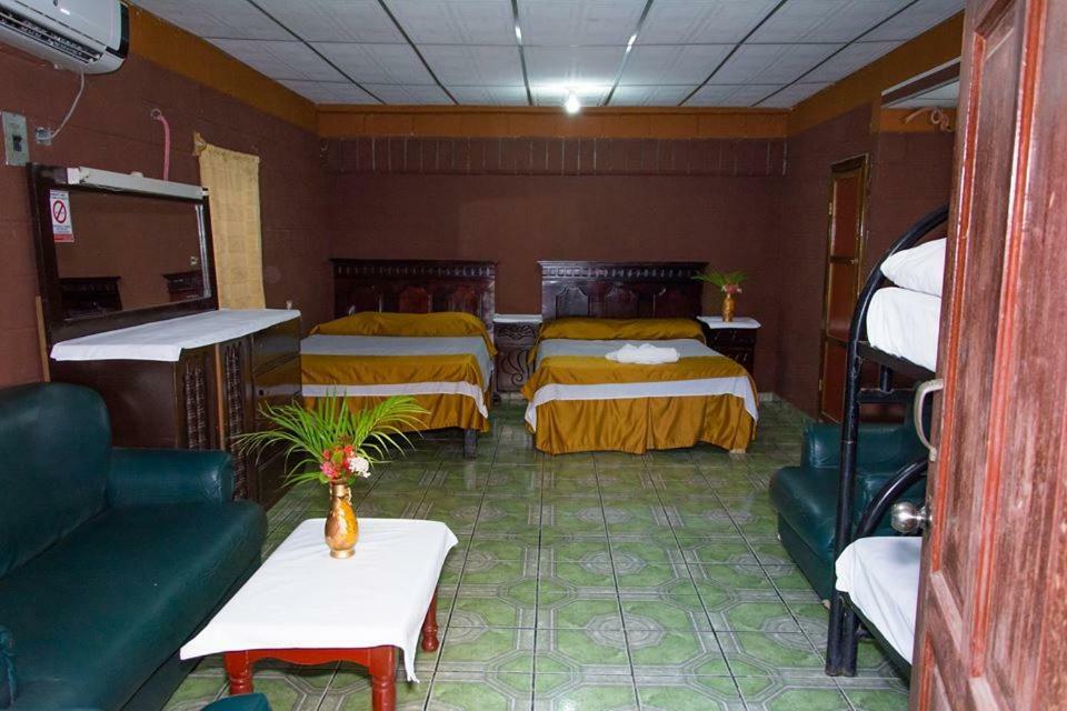 Hotel Leones Marinos Сан-Мигель Экстерьер фото