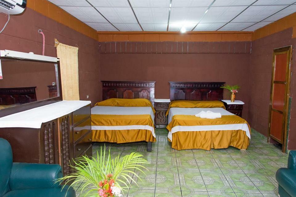 Hotel Leones Marinos Сан-Мигель Экстерьер фото